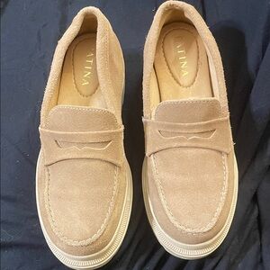 Patina Women's Tan Suede Loafers